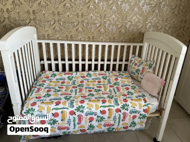 سرير اطفال