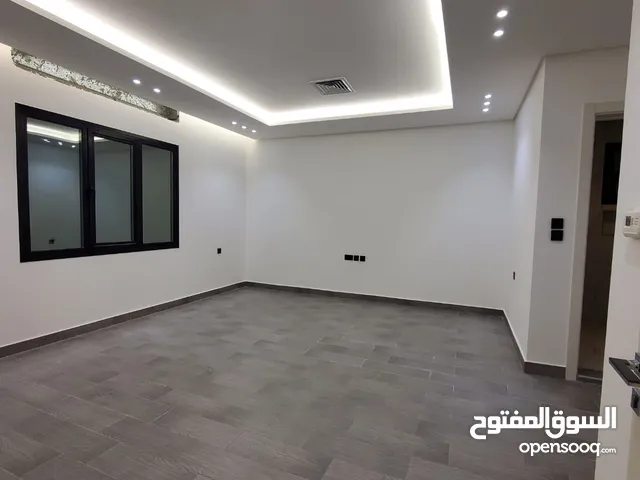 10 m2 3 Bedrooms Apartments for Rent in Mubarak Al-Kabeer Al-Qurain
