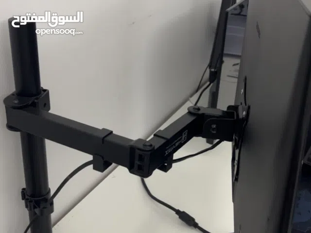 السلام عليكم شاشه من سامسنق بحالت الجديد بس فيها كسر بسيط فل بلاستيك الي فوق هي شغاله ميه بل ميه