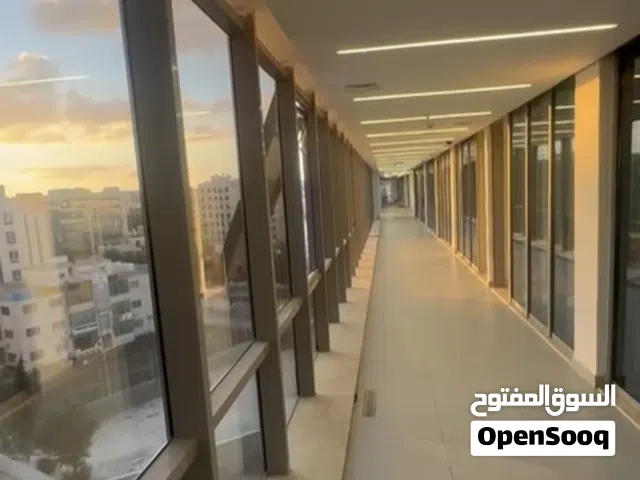 فرصه مميزه مكتب الايجار 64 متر مربع فئة  luxury..  سعر المتر 85 JD