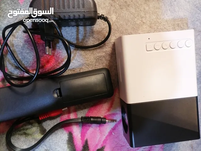 عارضه على الحايط