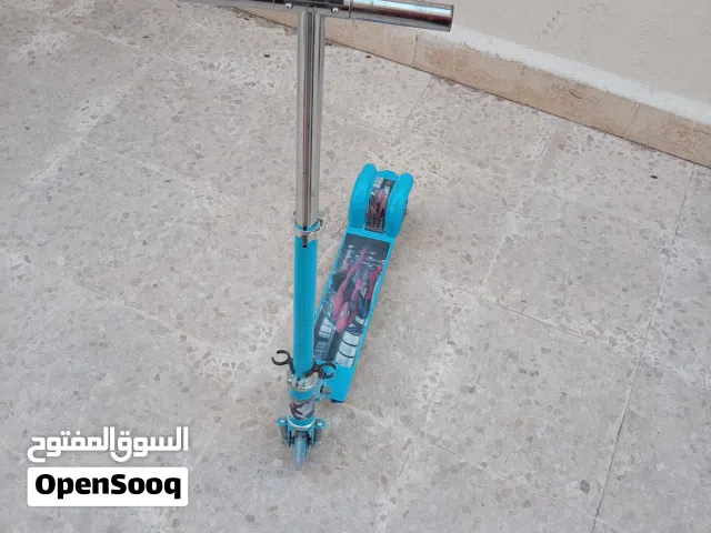 دراجات وسيارات وسكوترات أطفال للبيع
