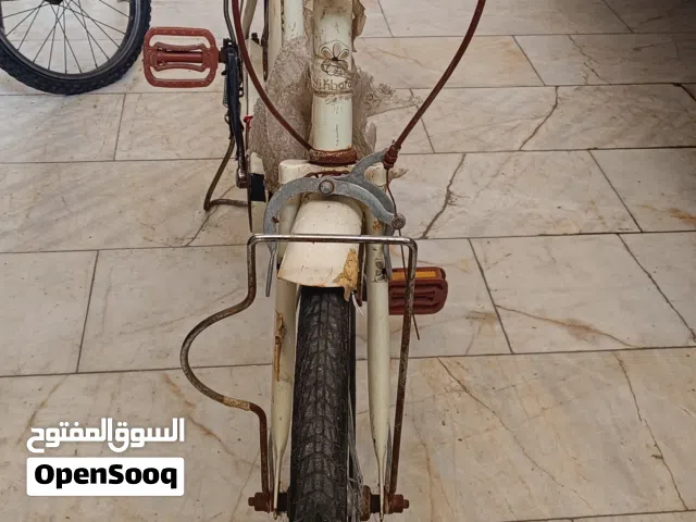 السلام عليكم بايسكل للبيع وحلو قيم وأخذ