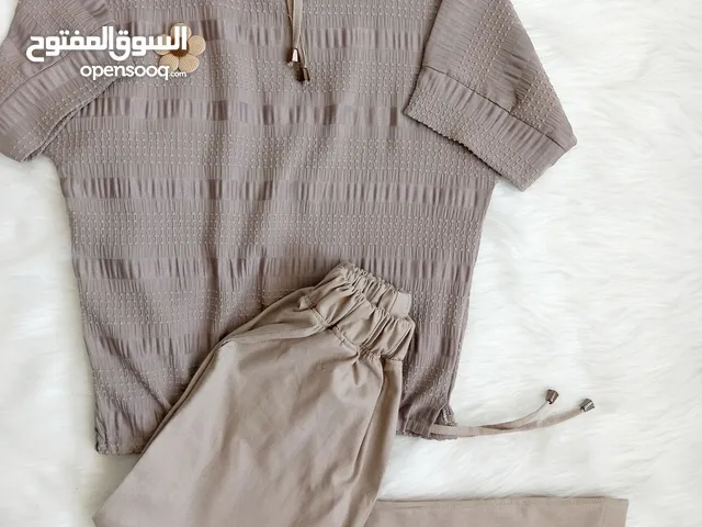 مرحبا ،انا مصمم ومصنع وتاجر جمله لملابس الاطفال فی ایران.اقبل دعوتک للتعاون فی تصمیم وانتاج الملابس