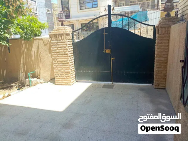 دار للبيع في منطقة الغزاليه