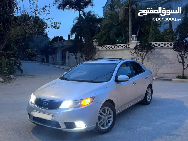 كايا فورتي 2012مع فتحة سقف اصليه