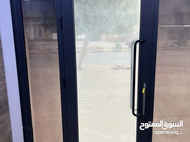 باب محل تجاري نوع PS مستعمل بحالة جيدة 3*2.25