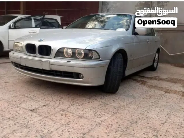 BMW 530(نافطة)