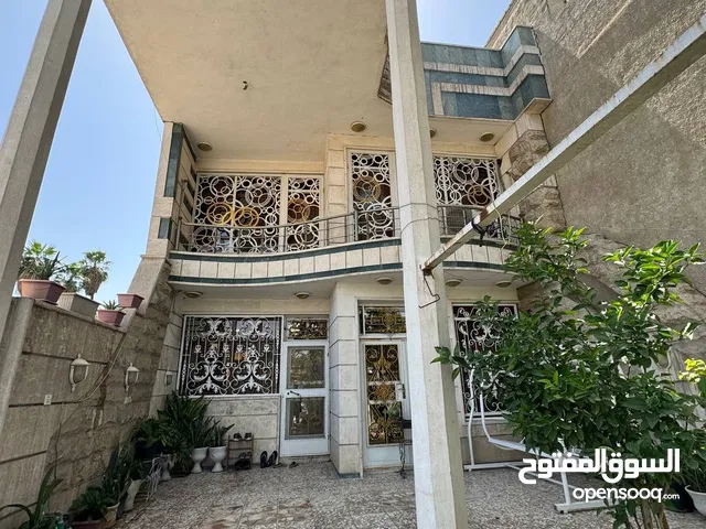 168 m2 5 Bedrooms Townhouse for Sale in Baghdad Wazireya