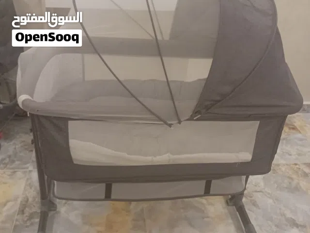 سرير اطفال للبيع