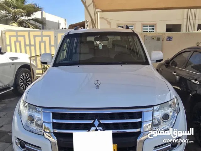 2018 Mitsubishi Pajero SUV with 7 Seats, GCC Specs, Excellent Condition