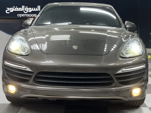 Looking for the cleanest Porsche Cayenne S Platinum Edition 2012 Gcc full option  Agency maintenance