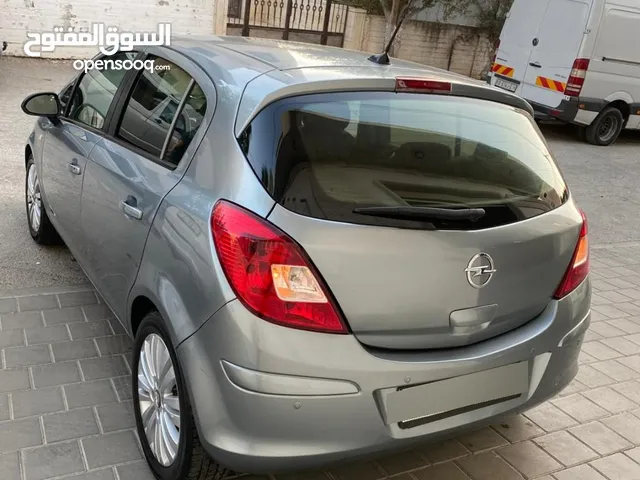 اوبل كورسا بحاله جيده جدا اتومتك