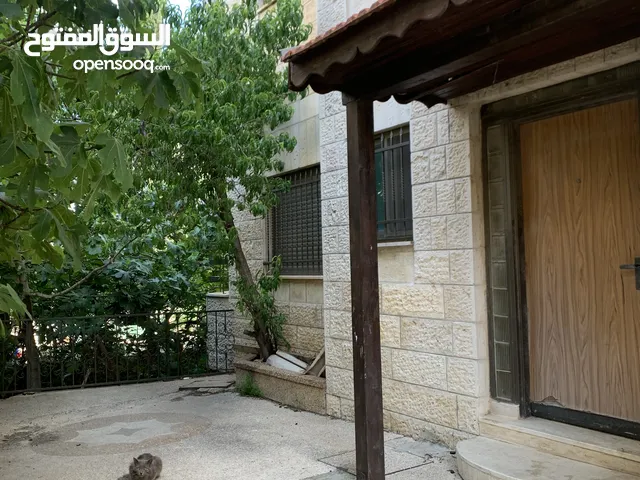 150 m2 5 Bedrooms Apartments for Sale in Ramallah and Al-Bireh Beitunia