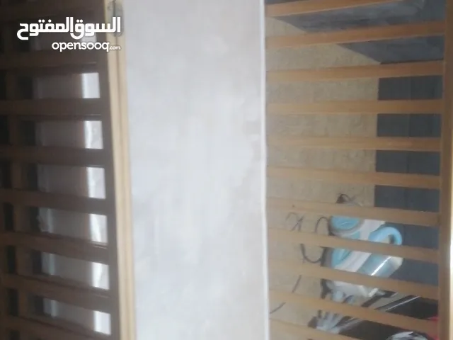 بيع سرير أطفال ودفيه كهرباءيه