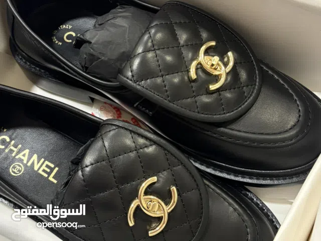 Black Comfort Shoes in Southern Governorate