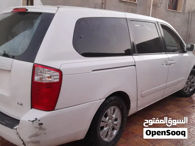 2009 Kia Sedona LX