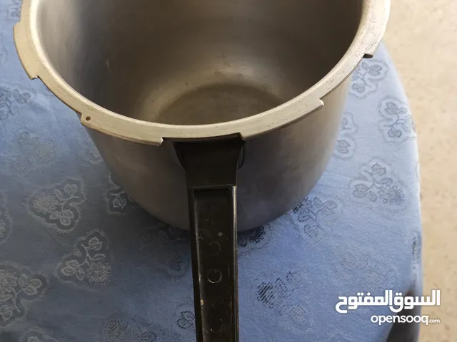 طنجرة ضغط حجم كبير مستخدمه للبيع