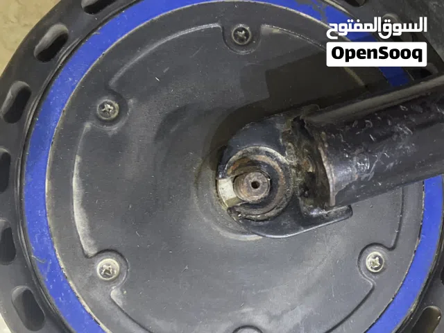 تاير اسكوتر مع المكينه مع الكمبيوتر ماله