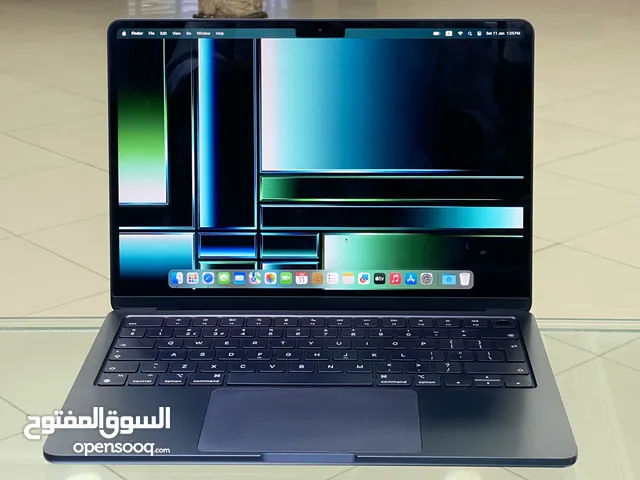 MacBook Air-13.6-inch, 2022 M2, 8GB, 512GB - Looks New Under Warranty
