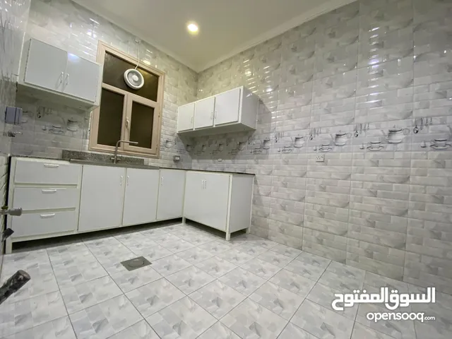 130 m2 3 Bedrooms Apartments for Rent in Farwaniya West Abdullah Al-Mubarak