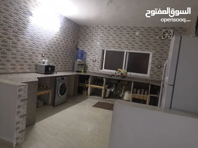 160 m2 4 Bedrooms Apartments for Sale in Mafraq Bala'ama