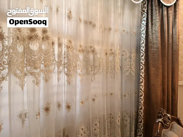 ستارة تفصال 3 طبقات بطانة و تول و فجتين قديفة و سكة جديدة ا ممتازة و بسعر مناسب جداً