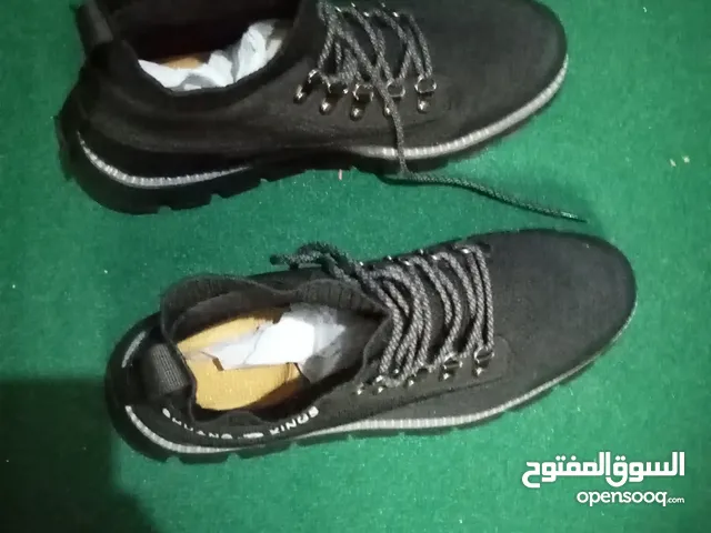 45 Casual Shoes in Farwaniya