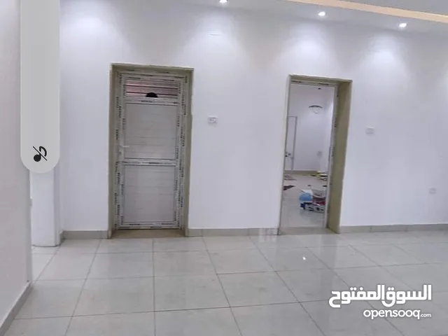220 m2 4 Bedrooms Apartments for Rent in Tripoli Souq Al-Juma'a