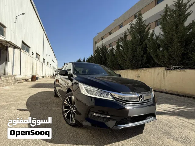 2017 هوندا اكورد EX-L