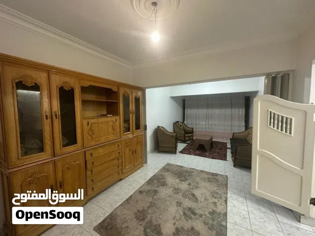 شقة مفروشة للايجار بمدينة نصر،المنطقة السادسة اول مكرم عبيدامام بنده طريق النصر. عمائرشباب المهندسين