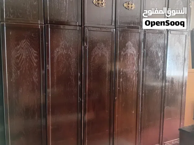 خزانه خشب لاتيه  عرض 270  ارتفاع 245  غمق 50  السعر 85 بجرش متوفر توصيل