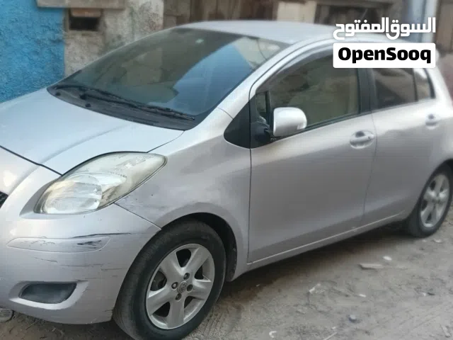 2010 تويوتا يارس Basic