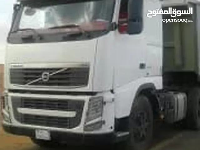 تريلا كبيرة في محافظة البيضاء