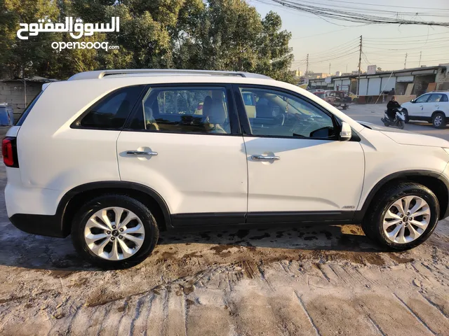 سورنتو 2015 خليجي مكفوله مكينه 2400 4اسلندر بس دعاميه الاماميه مصبوغه رقم أربيل هزه ورقم جديد فور وي