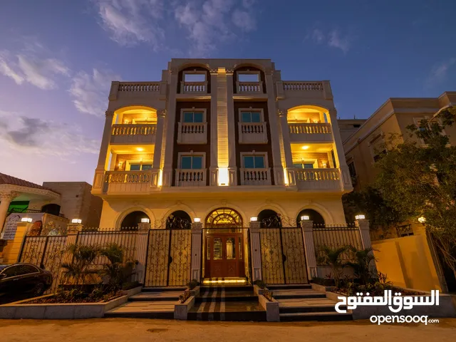 315m2 4 Bedrooms Apartments for Sale in Cairo Fifth Settlement