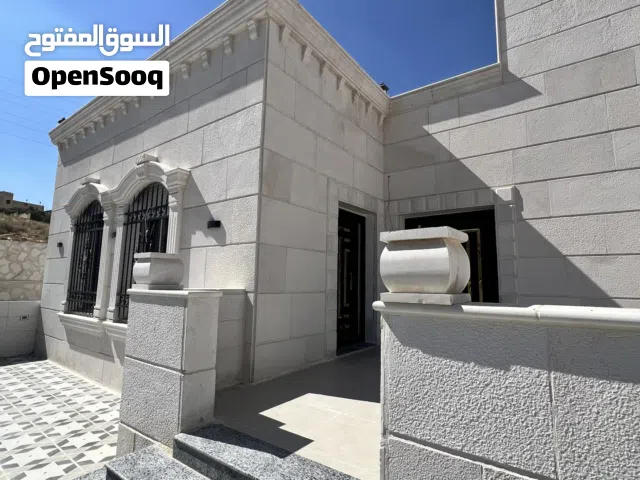250 m2 3 Bedrooms Villa for Sale in Zarqa Dahiet Al Madena Al Monawwara