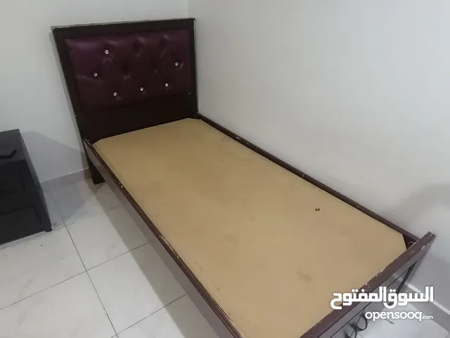 سرير غرفة نوم للبيع