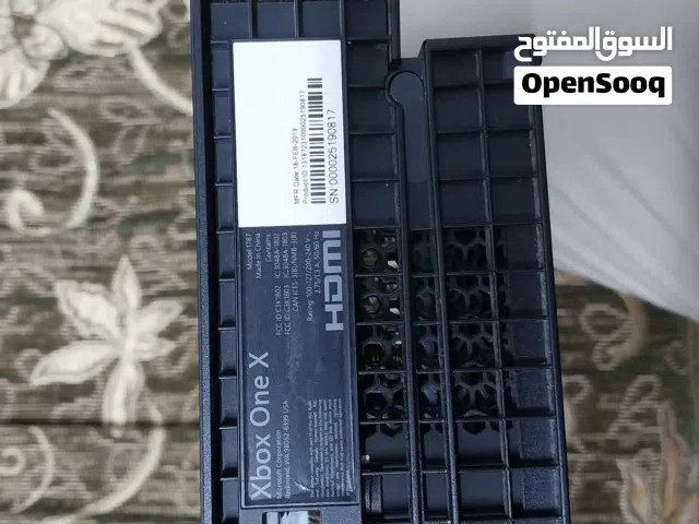 جهاز ألعاب  Microقابل لىتفاوضsoft Xbox Xbox One x بسعة 500 جيجابايت.