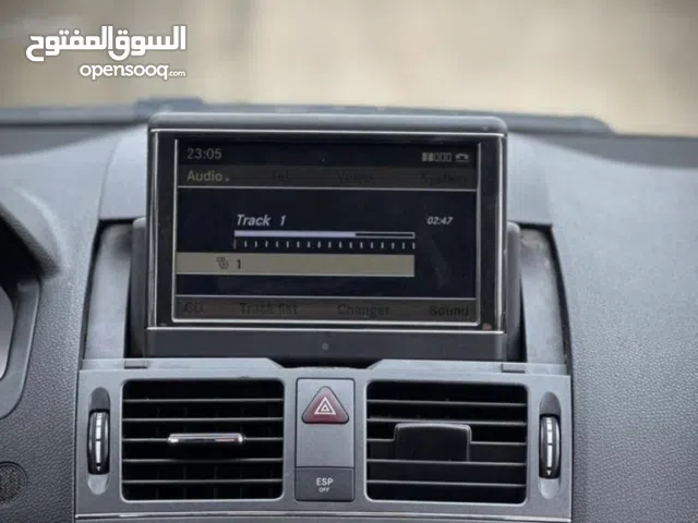 السلام عليكم شاشة الدار مرسيدس c300 شاشة لكبيره للبيع