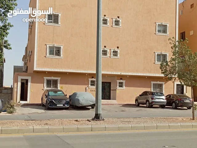 شقة نظيفة شبه جديدة الرياض حي الأحمدية