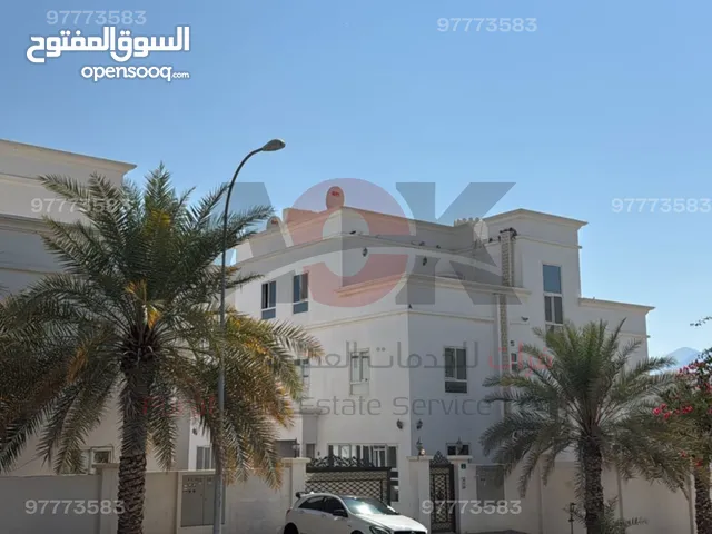 400 m2 5 Bedrooms Villa for Rent in Muscat Ansab