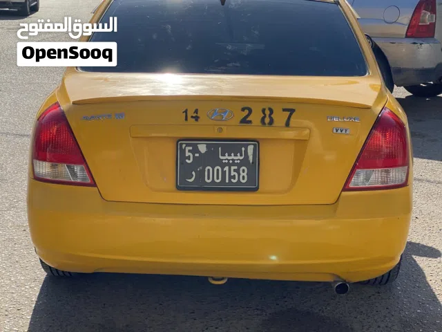 2002 هيونداي افانتي Standard