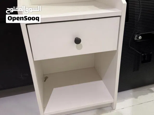 كمودينه مع سحاب واحد مساحه تخزين