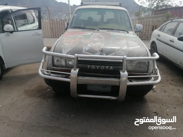 Toyota Land Cruiser 1990 in Aden