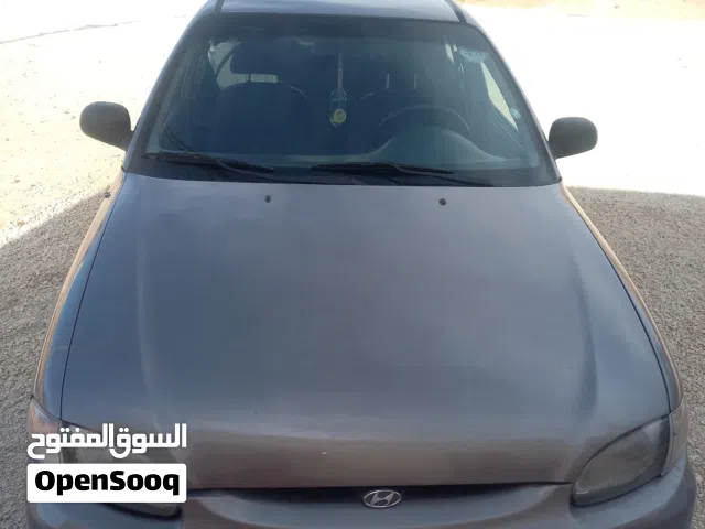 1997 هيونداي اكسنت Standard