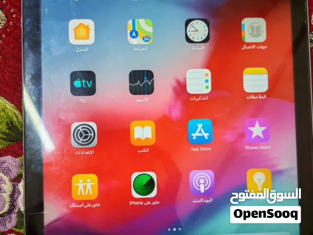 Apple iPad 32 GB in Ajman