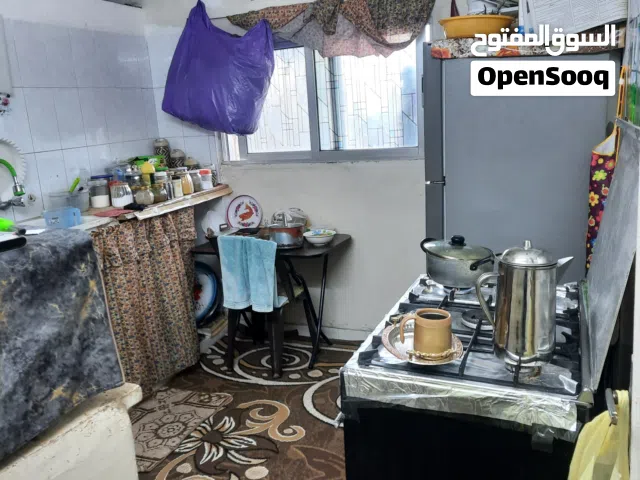 شقة للبيع بسعر مناسب للجميع ط4 110متر حي القصيلة دوار ابو العيلة قرب الخدمات 3 غرف وصالون مطبخ وحمام