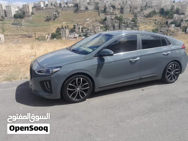 2022 هيونداي ايونيك Standard