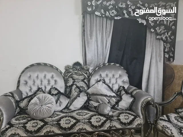 طقم كنب 10 أشخاص بحالة ممتازة
